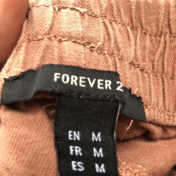 Three pair of summer shorts- size medium, Hollister - Forever 21- slightly used - Picture 3 of 12